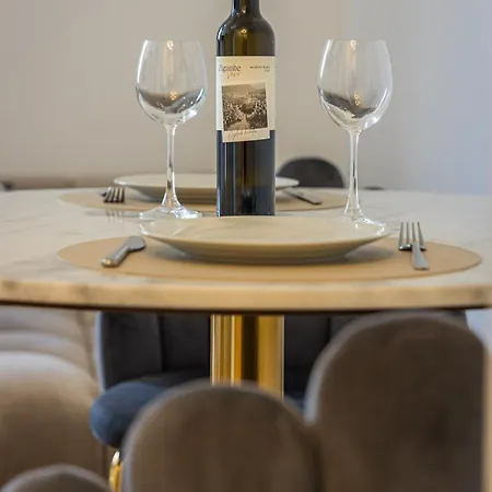 Apartman Caesars Palace - New Modern With Free Private Parking *