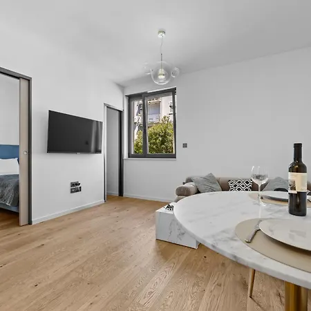 Apartman Caesars Palace - New Modern With Free Private Parking