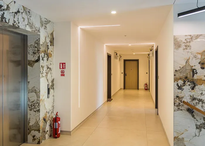 Caesars Palace - New Modern With Free Private Parking