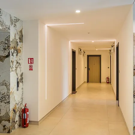 Caesars Palace - New Modern With Free Private Parking