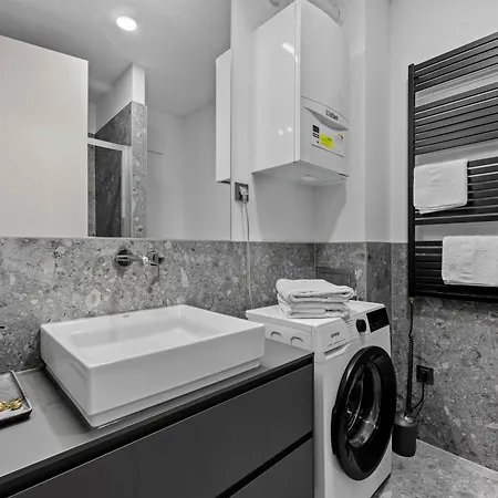 Caesars Palace - New Modern With Free Private Parking *