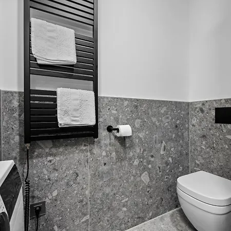 Caesars Palace - New Modern With Free Private Parking *