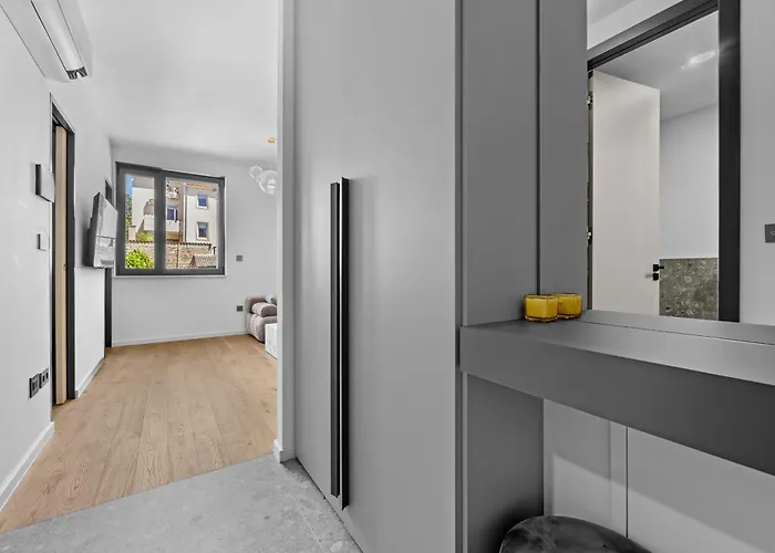 Caesars Palace - New Modern With Free Private Parking Lägenhet *